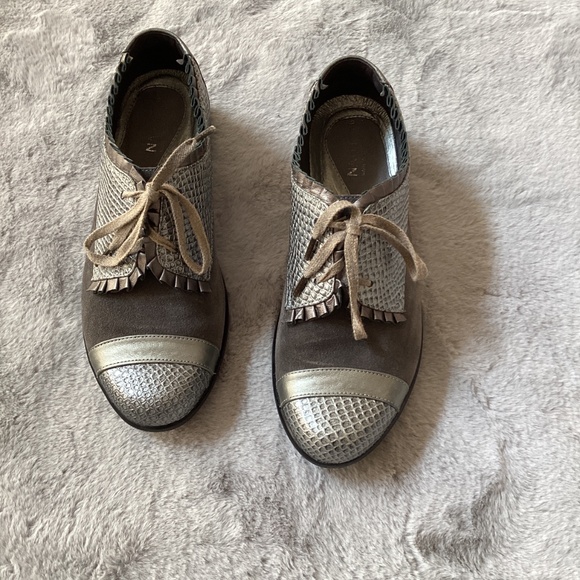 NWOT 2 pairs of Naot lace up leather shoes size 36 burgundy and grey - Picture 5 of 8